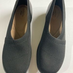 Clarks, Womens loafers/slip-on shoes. Size 11. Black. 15260. New W/O tags